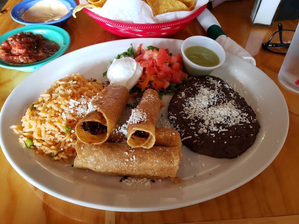 Emilios Mexican Kitchen | restaurant | 6243 Retail Rd #400, Dallas, TX 75231, USA | 9726852108 OR +1 972-685-2108