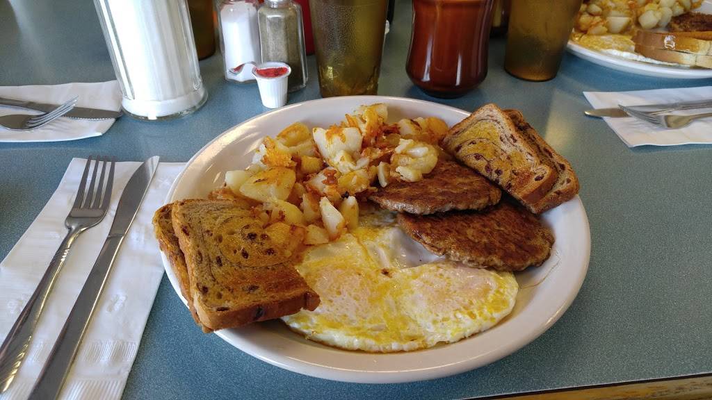 Bettys Restaurant | restaurant | 2539 US-131, Boyne Falls, MI 49713, USA | 2315492680 OR +1 231-549-2680