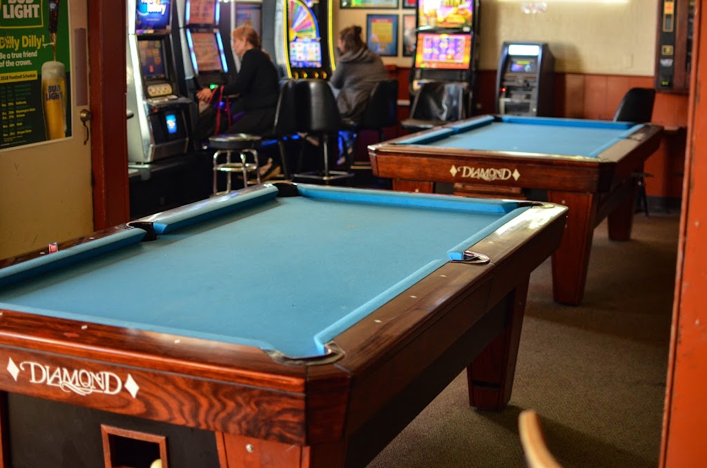 The Blue Moon Saloon & Cafe | restaurant | 871 S Broadway, Coos Bay, OR 97420, USA | 5418089702 OR +1 541-808-9702