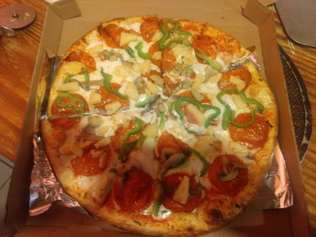 R&S pizza | restaurant | Comisionistas 7402, Pedregalde Sta Julia, 22604 Tijuana, B.C., Mexico | 016646876225 OR +52 664 687 6225