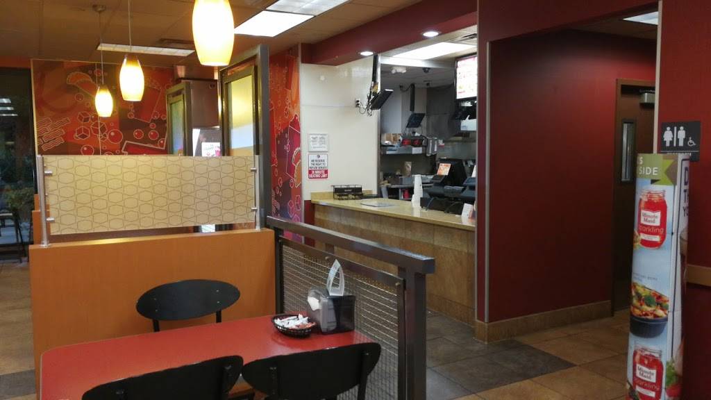 Jack in the Box | restaurant | 3855 Bedford Canyon Rd, Corona, CA 92883, USA | 9512794133 OR +1 951-279-4133