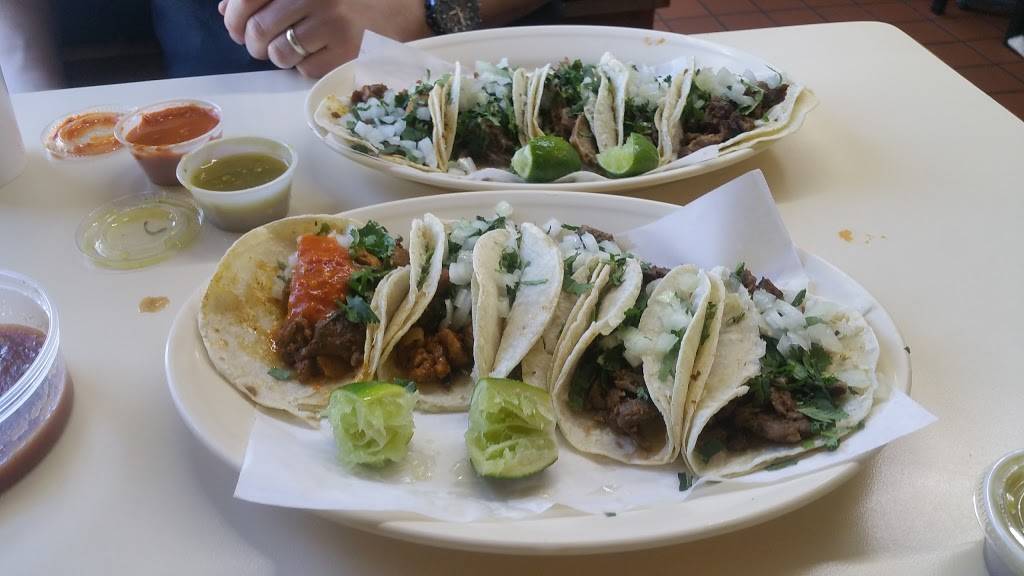 Tortilleria La Sabrocita | restaurant | 201 Dallas Dr, Denton, TX 76205, USA | 9403820452 OR +1 940-382-0452