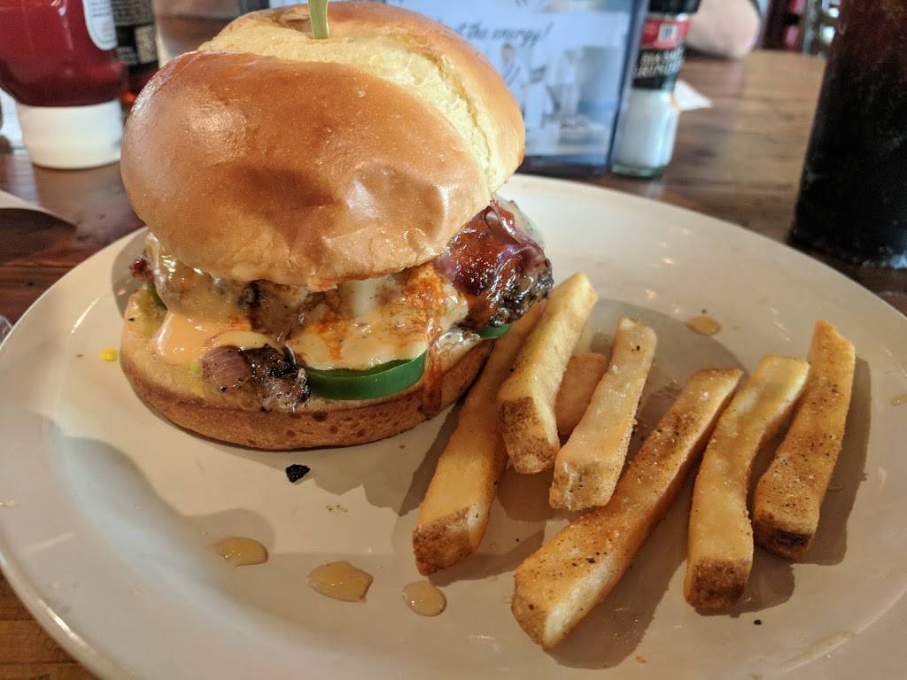 Jumpin Jax House of Food | restaurant | 10131 San Jose Blvd #12, Jacksonville, FL 32257, USA | 9046831341 OR +1 904-683-1341