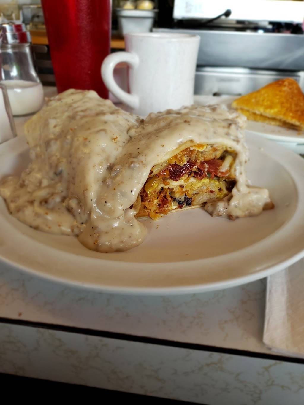 Charlie’s Dog House Diner | restaurant | 2102 Brookpark Rd, Cleveland, OH 44134, USA | 2166614873 OR +1 216-661-4873