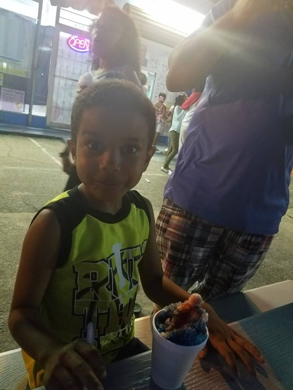 Pelicans SnoBalls | restaurant | 630 W Main St, Spartanburg, SC 29301, USA | 5709757415 OR +1 570-975-7415