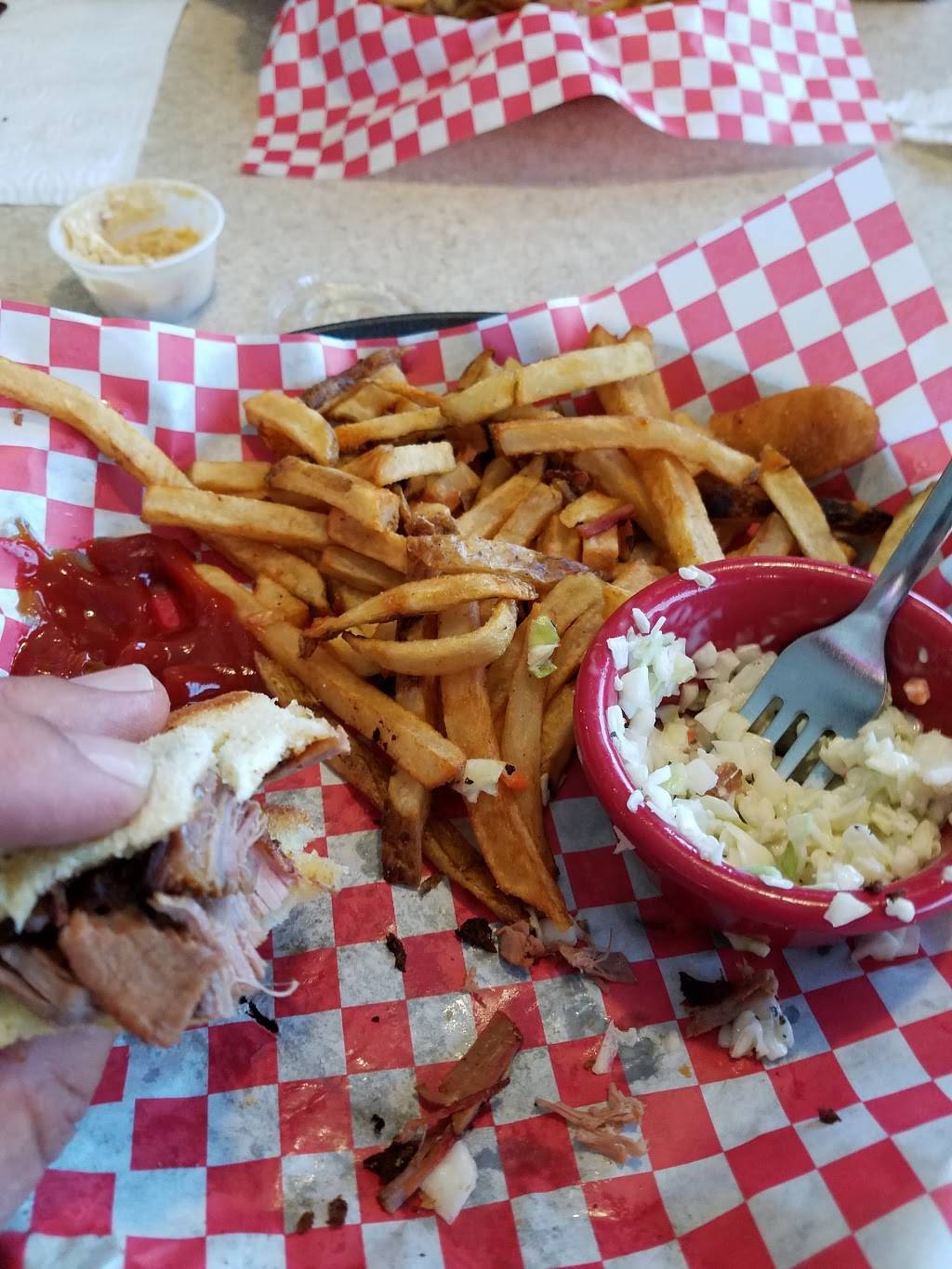 Bar-B-Que House | restaurant | 6007, 1205 US-17 BUS, Surfside Beach, SC 29575, USA | 8434771801 OR +1 843-477-1801