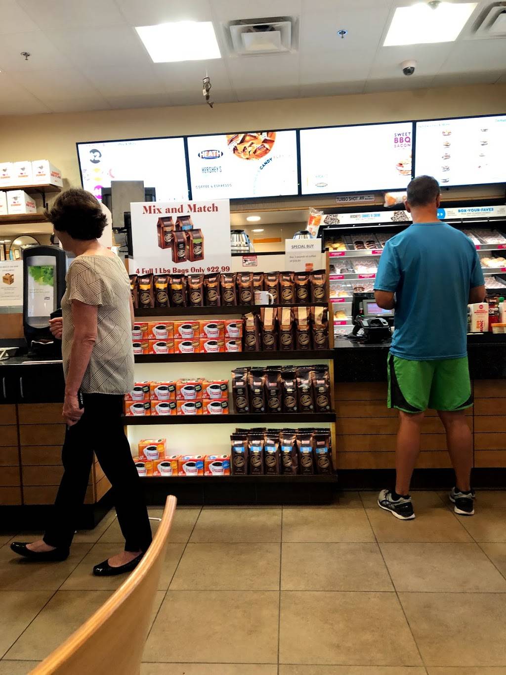 Dunkin | bakery | 100 1st Ave Building #39, Boston, MA 02129, USA | 6172867321 OR +1 617-286-7321