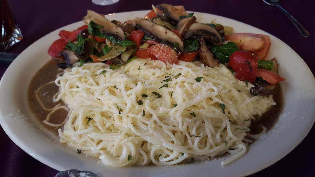 Purple Turnip | restaurant | 104 N Pendell Ave, Cleburne, TX 76033, USA | 8175586927 OR +1 817-558-6927