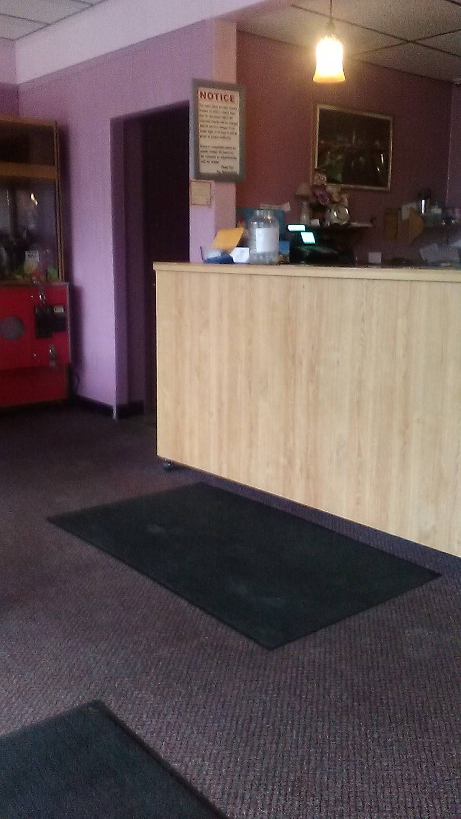 Lus Pizza | restaurant | 945 Main St, Grafton, OH 44044, USA | 4409262171 OR +1 440-926-2171