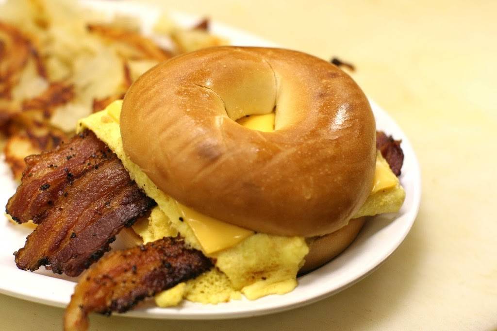 Southside Diner | restaurant | 10705 W Pleasant Valley Rd, Parma, OH 44130, USA | 4408426888 OR +1 440-842-6888