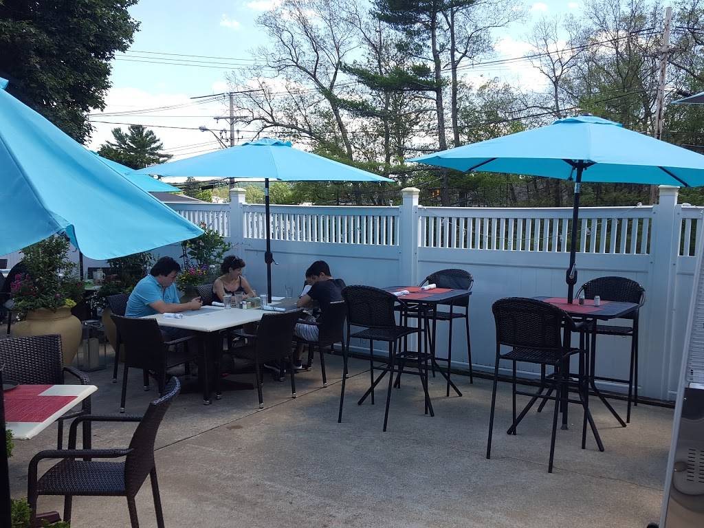 Chill Kitchen and Bar | restaurant | 416 Boston Post Rd E, Marlborough, MA 01752, USA | 5082996050 OR +1 508-299-6050