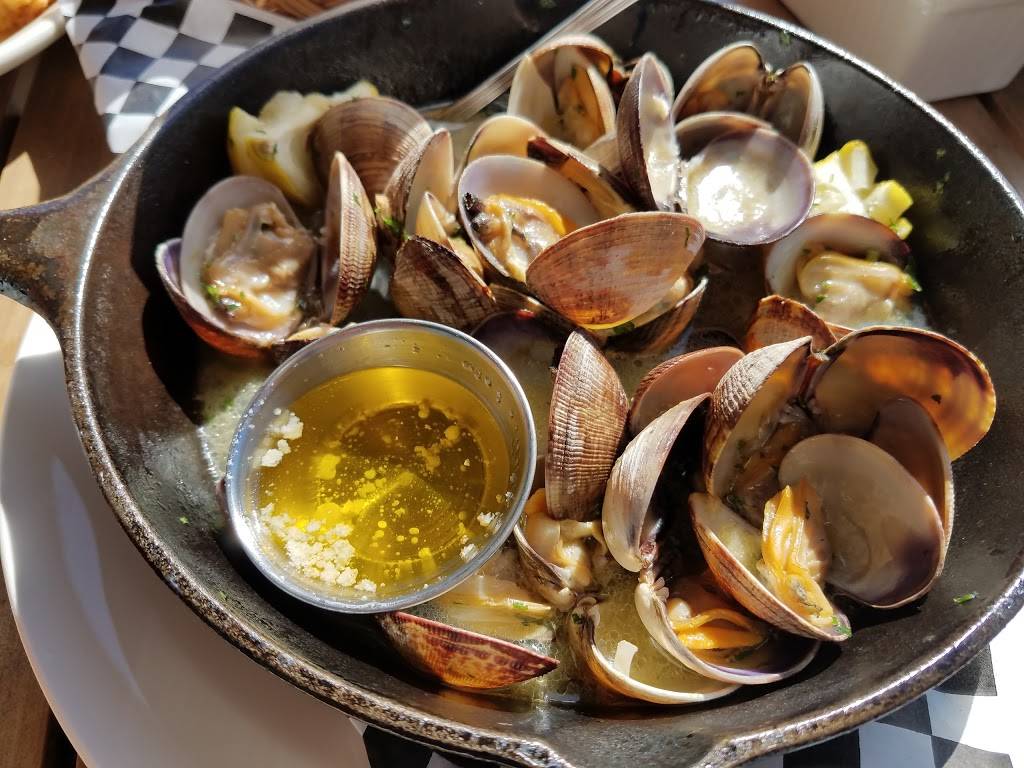 Anthonys HomePort Des Moines | restaurant | 421 S 227th St, Des Moines, WA 98198, USA | 2068241947 OR +1 206-824-1947