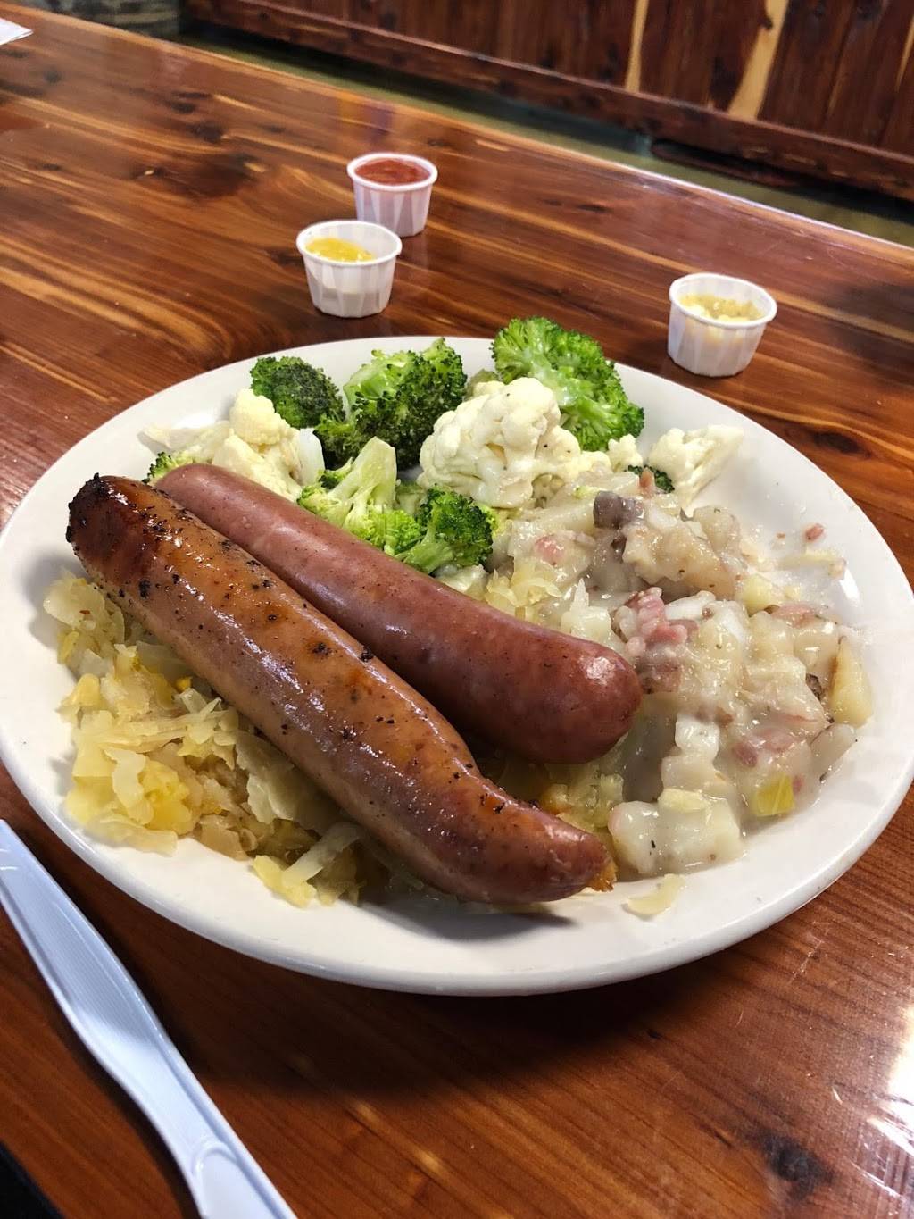 Hermann Wurst Haus | restaurant | 234 E 1st St, Hermann, MO 65041, USA | 5734862266 OR +1 573-486-2266
