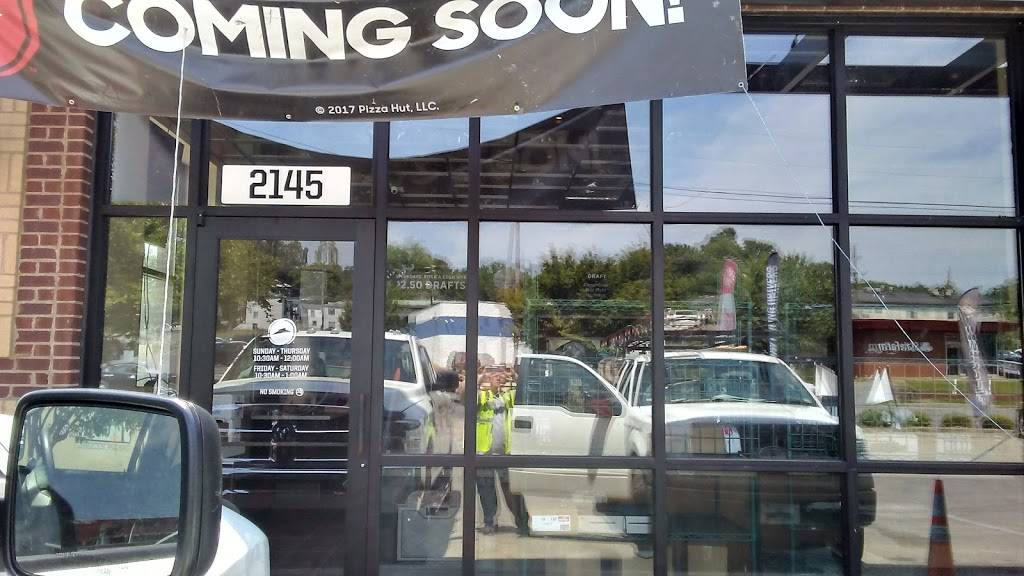 Pizza Hut | meal takeaway | 437 Green Springs Hwy Suite 121, Birmingham, AL 35209, USA | 2059426535 OR +1 205-942-6535