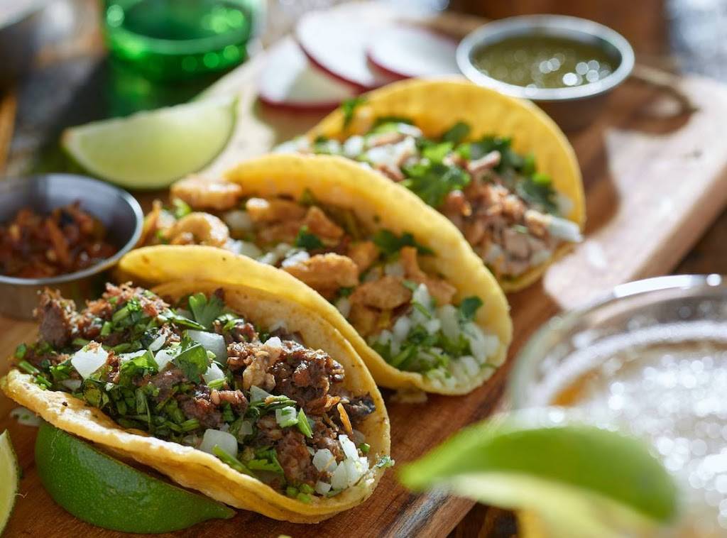 Tap House Grill | restaurant | 24402 Lockport St, Plainfield, IL 60544, USA | 8157335540 OR +1 815-733-5540