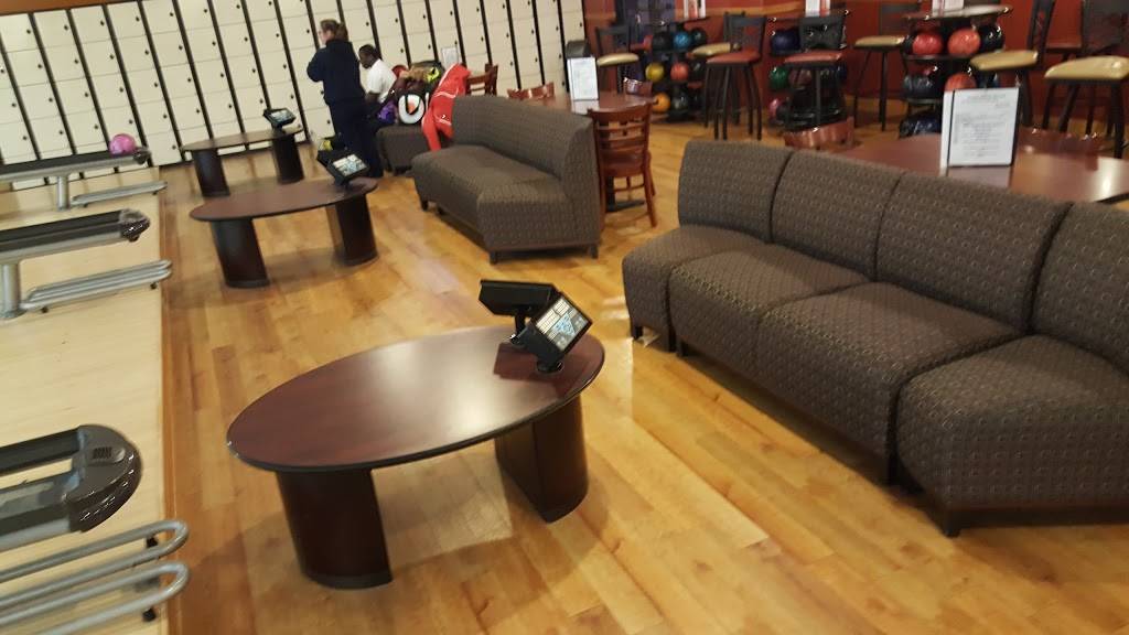 Spare Time Bowling Center | restaurant | 2850 William St, Cheektowaga, NY 14227, USA | 7168938930 OR +1 716-893-8930