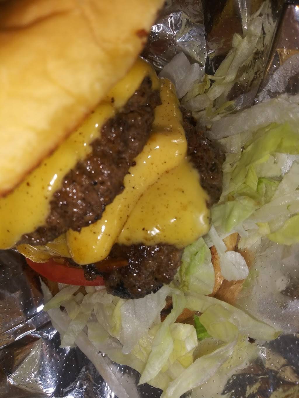 Master Ds Grille & Pizzeria | restaurant | 7502 Mentor Ave, Mentor, OH 44060, USA | 4405255146 OR +1 440-525-5146