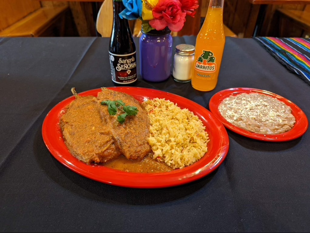 Morenos Mexican Restaurant and Salsa Bar | restaurant | 113 Stephen St, Lemont, IL 60439, USA | 6304108385 OR +1 630-410-8385