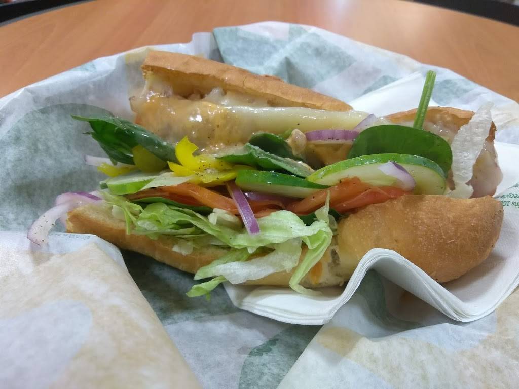 Subway | restaurant | 1321 E Vine St, Kissimmee, FL 34744, USA | 4075189306 OR +1 407-518-9306