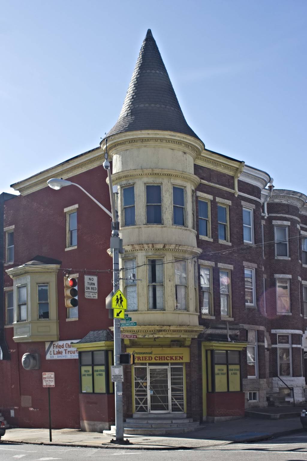 Greenmount Fried Chicken | restaurant | 451 E 22nd St, Baltimore, MD 21218, USA | 4102355673 OR +1 410-235-5673
