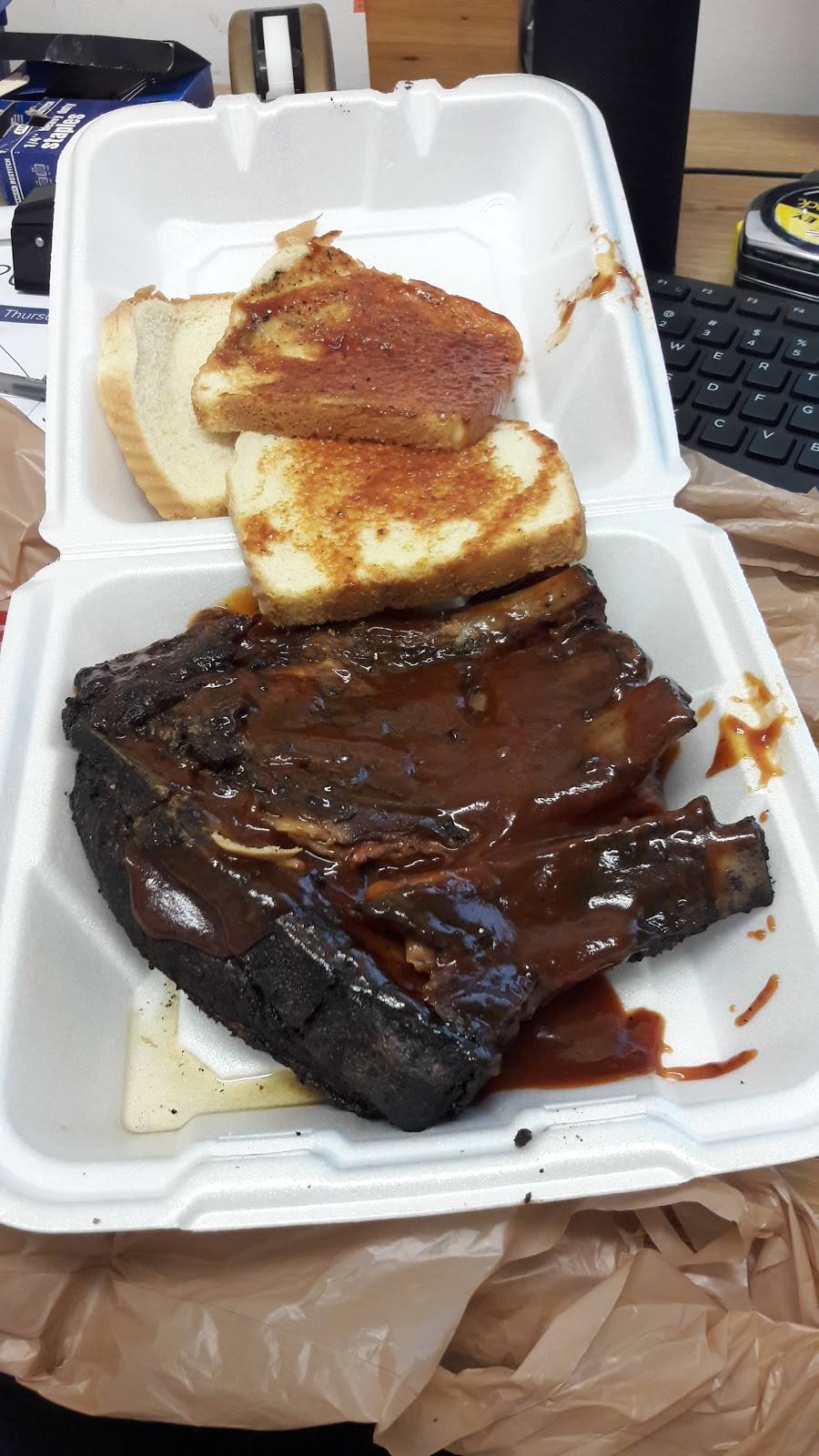 MCCARTERS BBQ | restaurant | 2675 Dr Martin Luther King Jr Blvd, Fort Myers, FL 33916, USA | 2396453468 OR +1 239-645-3468