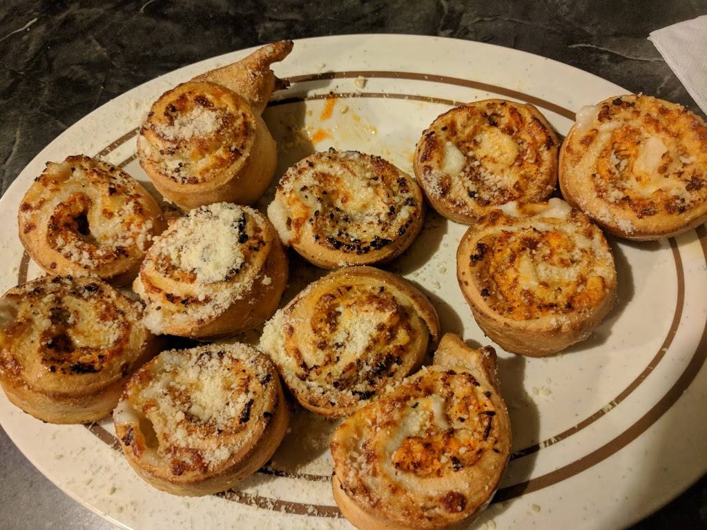 Floridinos Italian Kitchen | restaurant | 1919 8th St NW, Winter Haven, FL 33881, USA | 8632930077 OR +1 863-293-0077