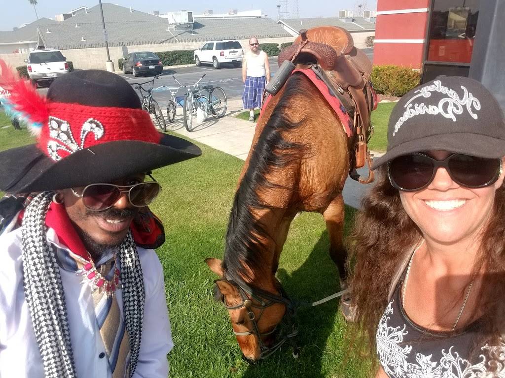 Jack in the Box | restaurant | 4200 Chester Ave, Bakersfield, CA 93301, USA | 6613256323 OR +1 661-325-6323