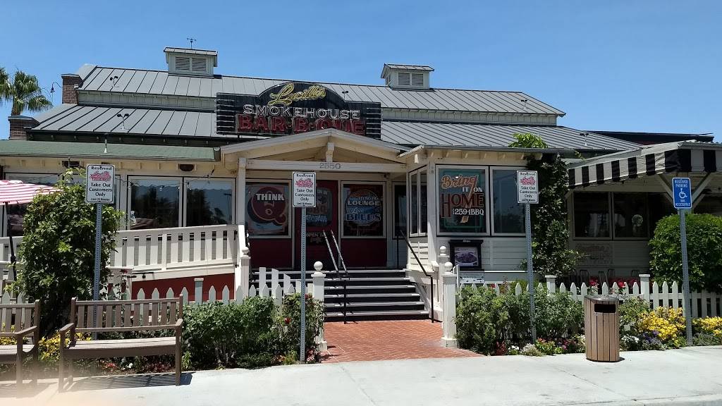 Lucilles Smokehouse Bar-B-Que | restaurant | 2550 Park Ave, Tustin, CA 92782, USA | 7142591227 OR +1 714-259-1227