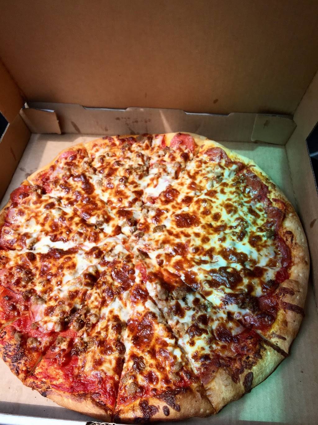 Whizzerville Hall | restaurant | 6320 FM713, Dale, TX 78616, USA | 5123984601 OR +1 512-398-4601