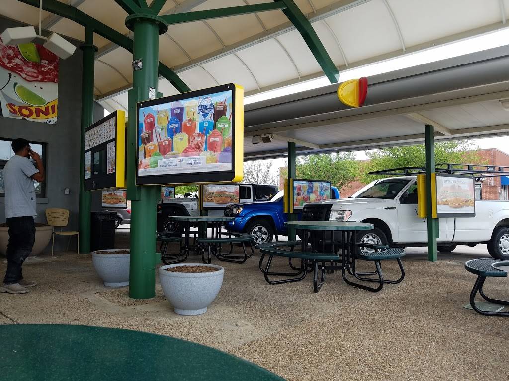 Sonic Drive-In | restaurant | 2449 Midway Rd, Carrollton, TX 75006, USA | 9724079962 OR +1 972-407-9962