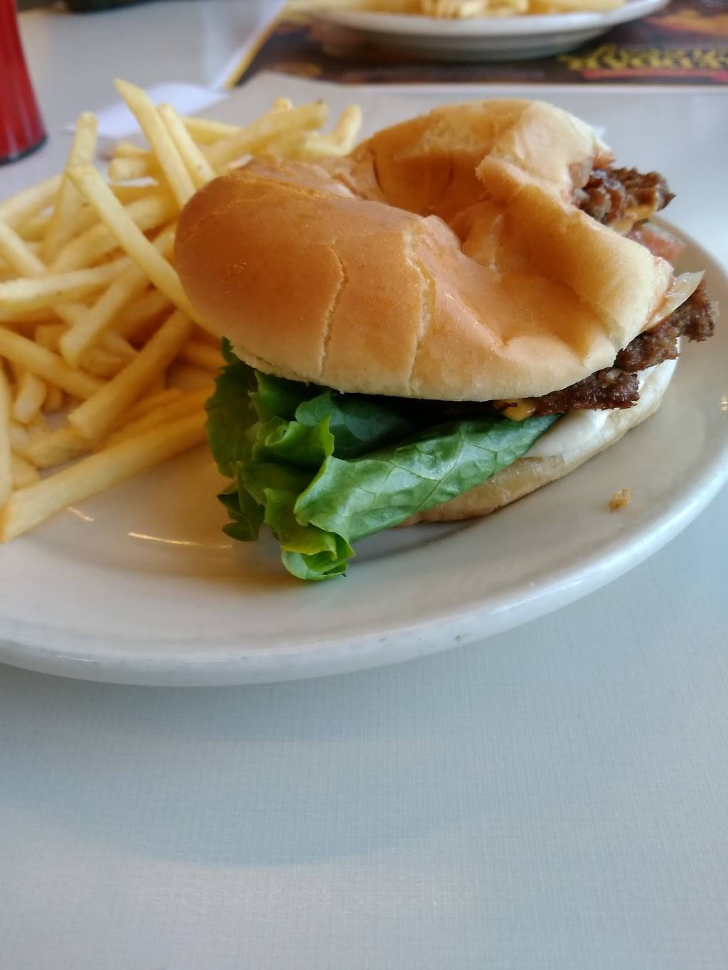 Steak n Shake | restaurant | 116 Grand Central Mall, Parkersburg, WV 26105, USA | 3044247050 OR +1 304-424-7050