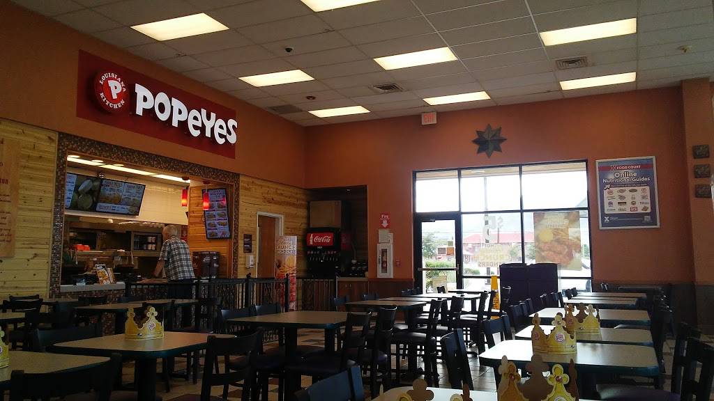 Popeyes Louisiana Kitchen | restaurant | 196 Cassidy Rd, Fort Bliss, TX 79906, USA | 9155661829 OR +1 915-566-1829
