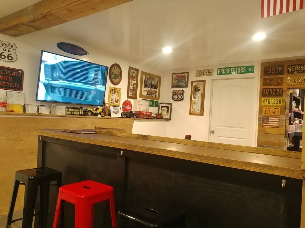 Shoestring Burgers and Beer | restaurant | 5032 Garden Valley Rd, Garden Valley, CA 95633, USA | 5303332400 OR +1 530-333-2400