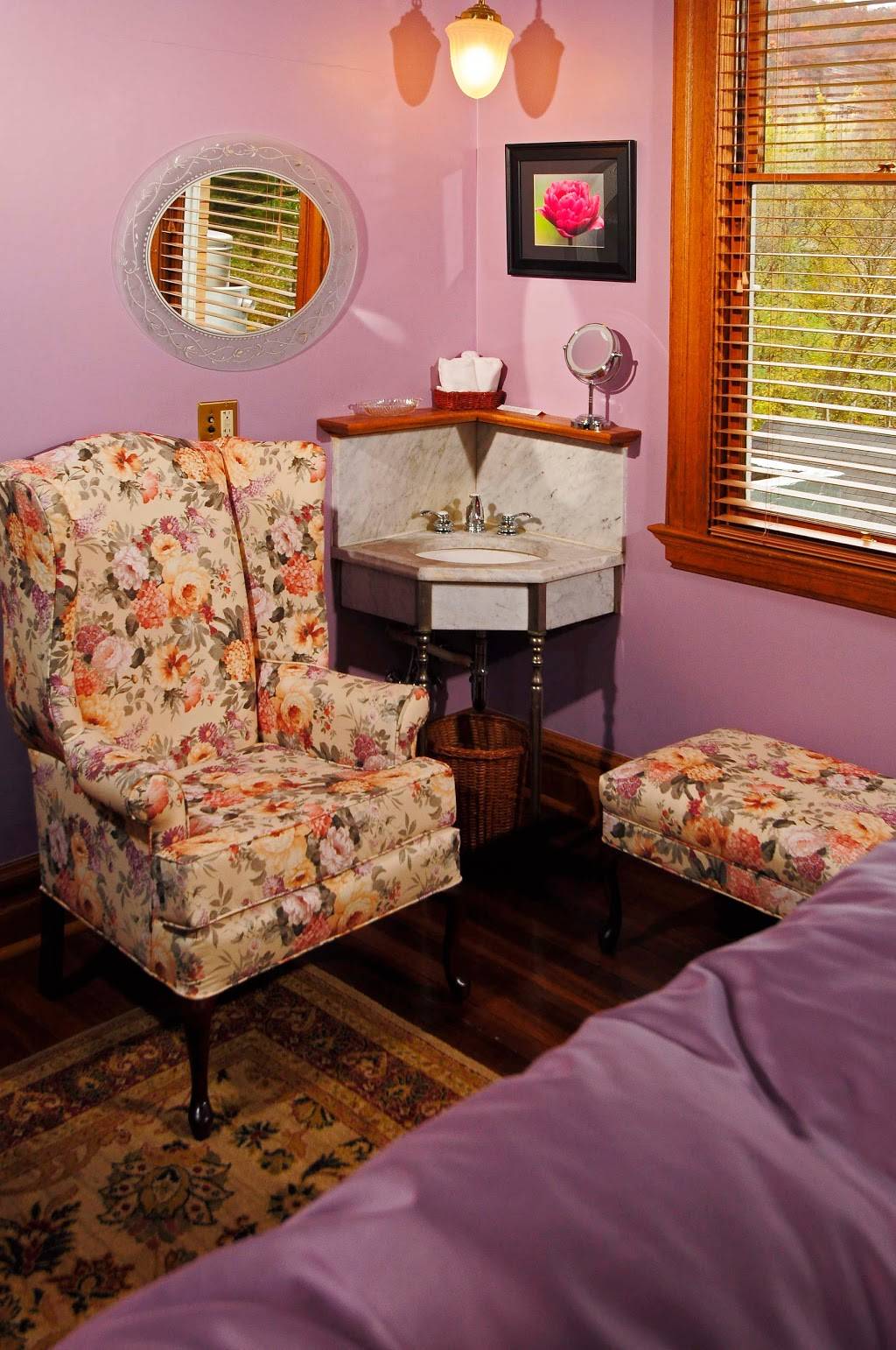 Café Cimino Country Inn | restaurant | 616 Main St, Sutton, WV 26601, USA | 3047652913 OR +1 304-765-2913