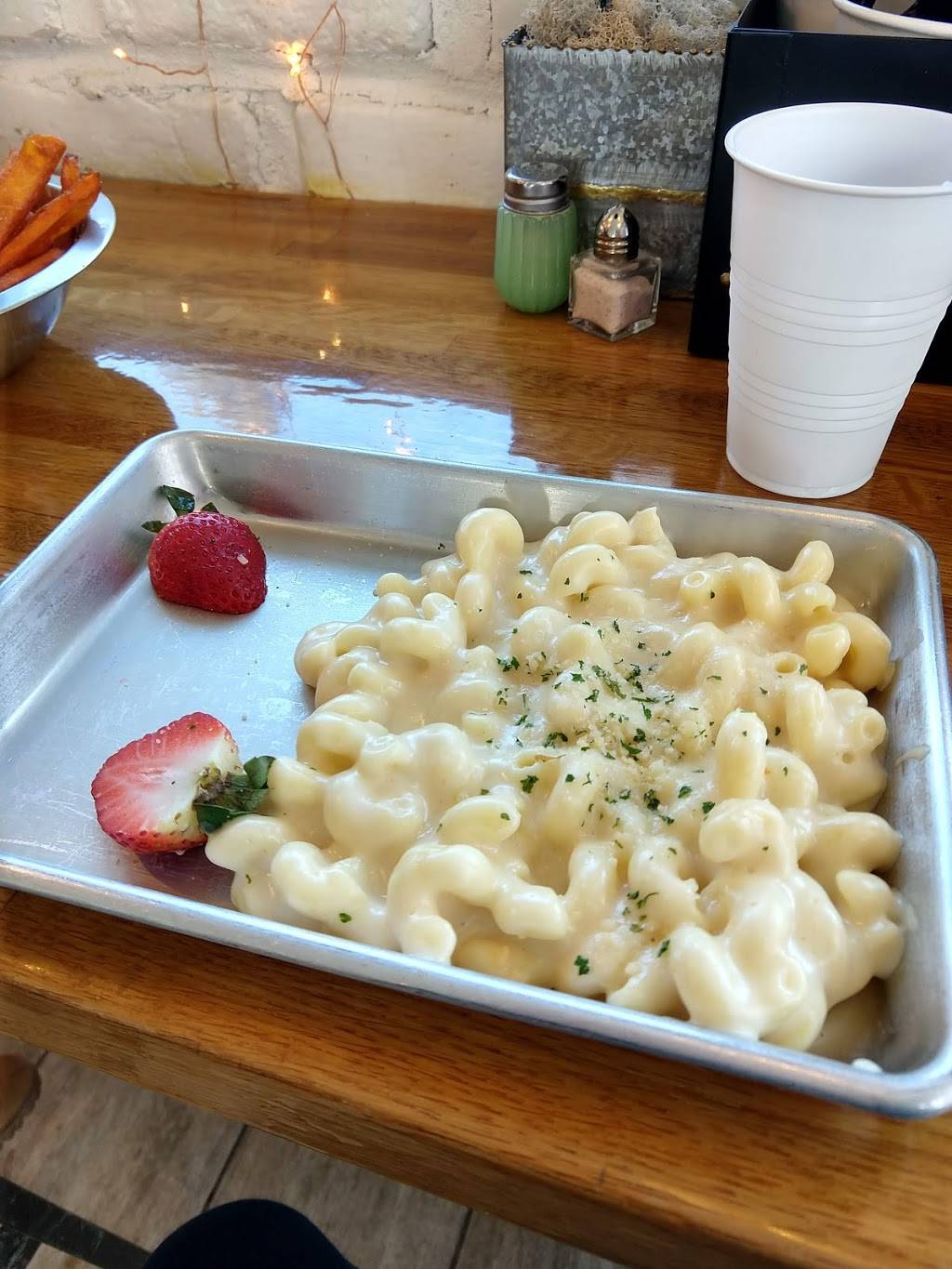 Lolas Street Kitchen | restaurant | 24 E Main St, Midway, UT 84049, USA | 4356713970 OR +1 435-671-3970