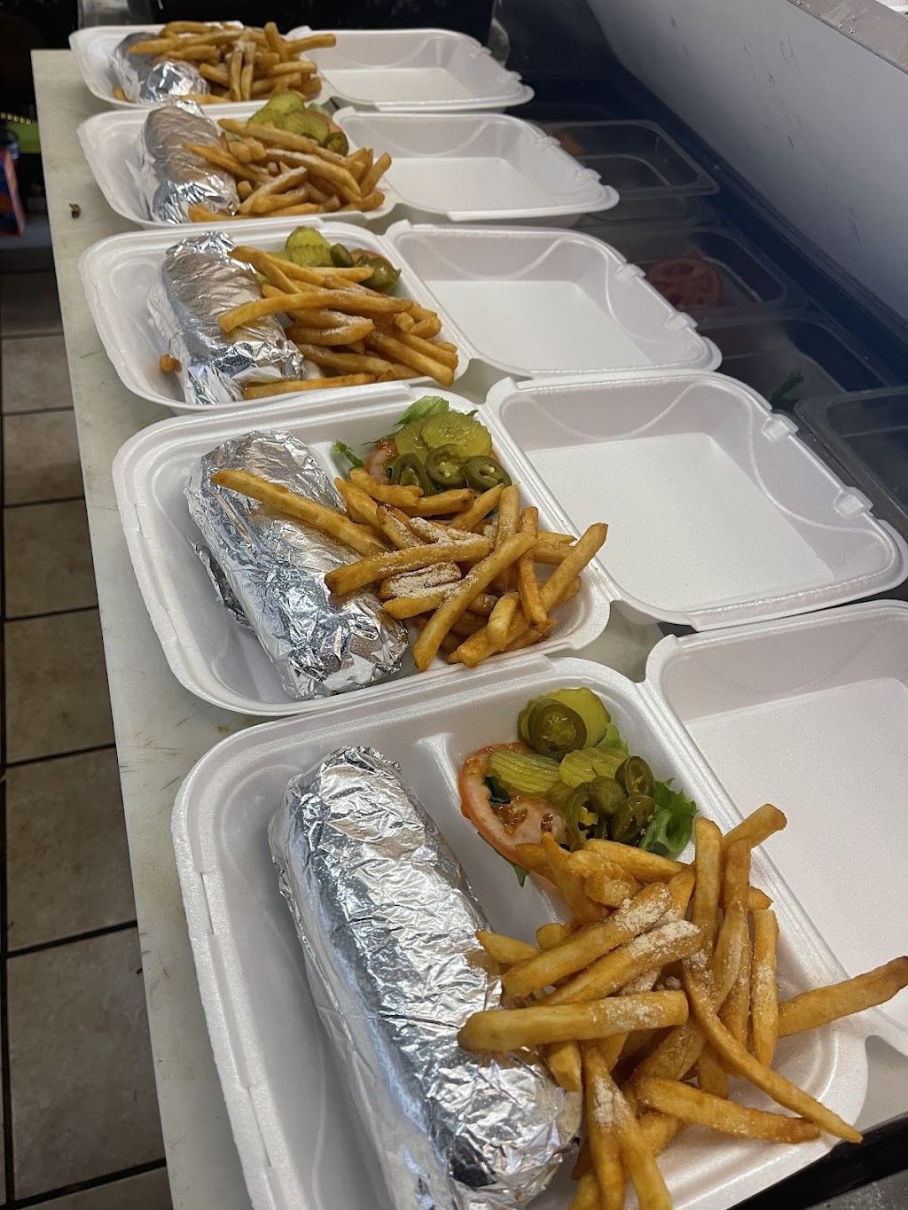 Speedie Grill | restaurant | 8874 N Broadway, St. Louis, MO 63147, USA | 3147551557 OR +1 314-755-1557