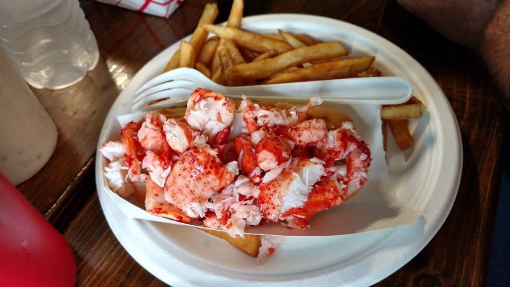 Susans Fish-n-Chips | restaurant | 1135 Forest Ave, Portland, ME 04103, USA | 2078783240 OR +1 207-878-3240