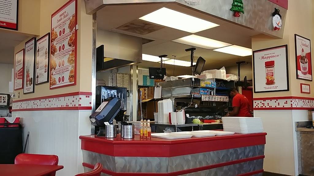 Freddys Frozen Custard & Steakburgers | restaurant | 19370 N Fwy Service Rd, Spring, TX 77373, USA | 2819076553 OR +1 281-907-6553