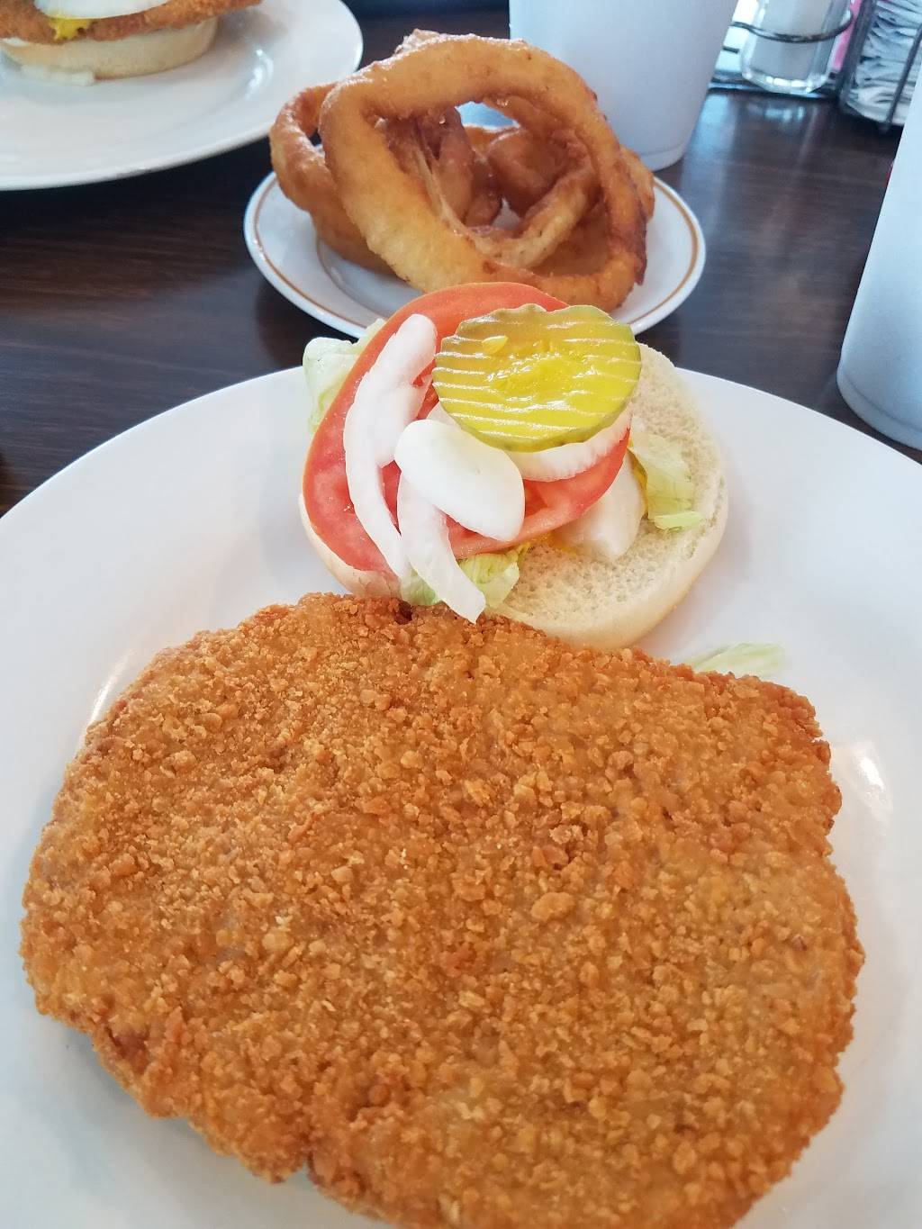 Rays Drive In | restaurant | 1900 N Courtland Ave, Kokomo, IN 46901, USA | 7654523625 OR +1 765-452-3625