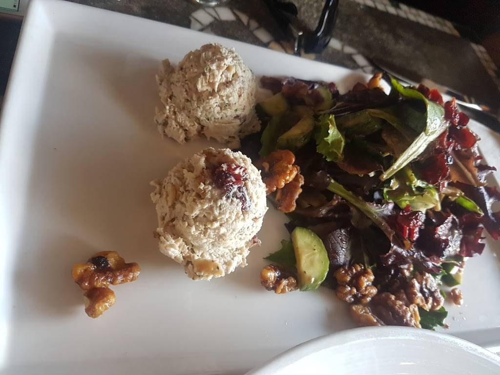 Pig ‘N Whistle | night club | 6714 Hollywood Blvd, Los Angeles, CA 90028, USA | 3234630000 OR +1 323-463-0000