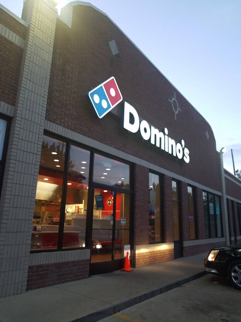 Dominos Pizza | meal delivery | 1236 Francis St, Jackson, MI 49203, USA | 5177870505 OR +1 517-787-0505