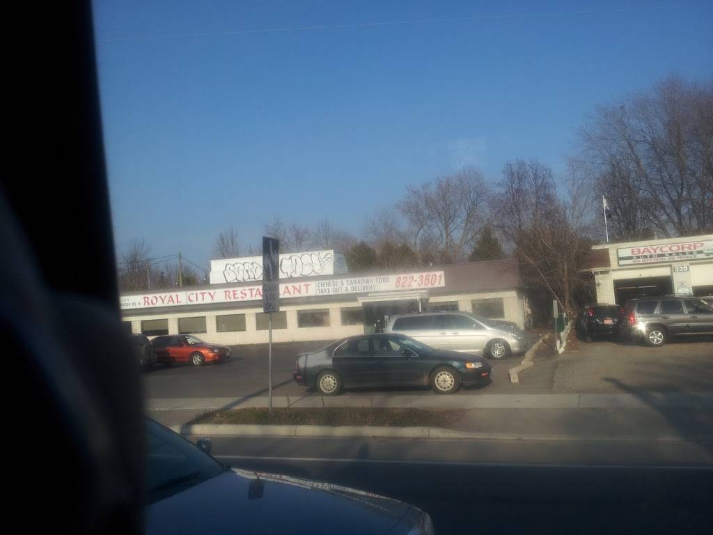 Royal City Restaurant & Tavern | restaurant | 241 Edinburgh Rd N, Guelph, ON N1H 5S2, Canada | 5198223601 OR +1 519-822-3601