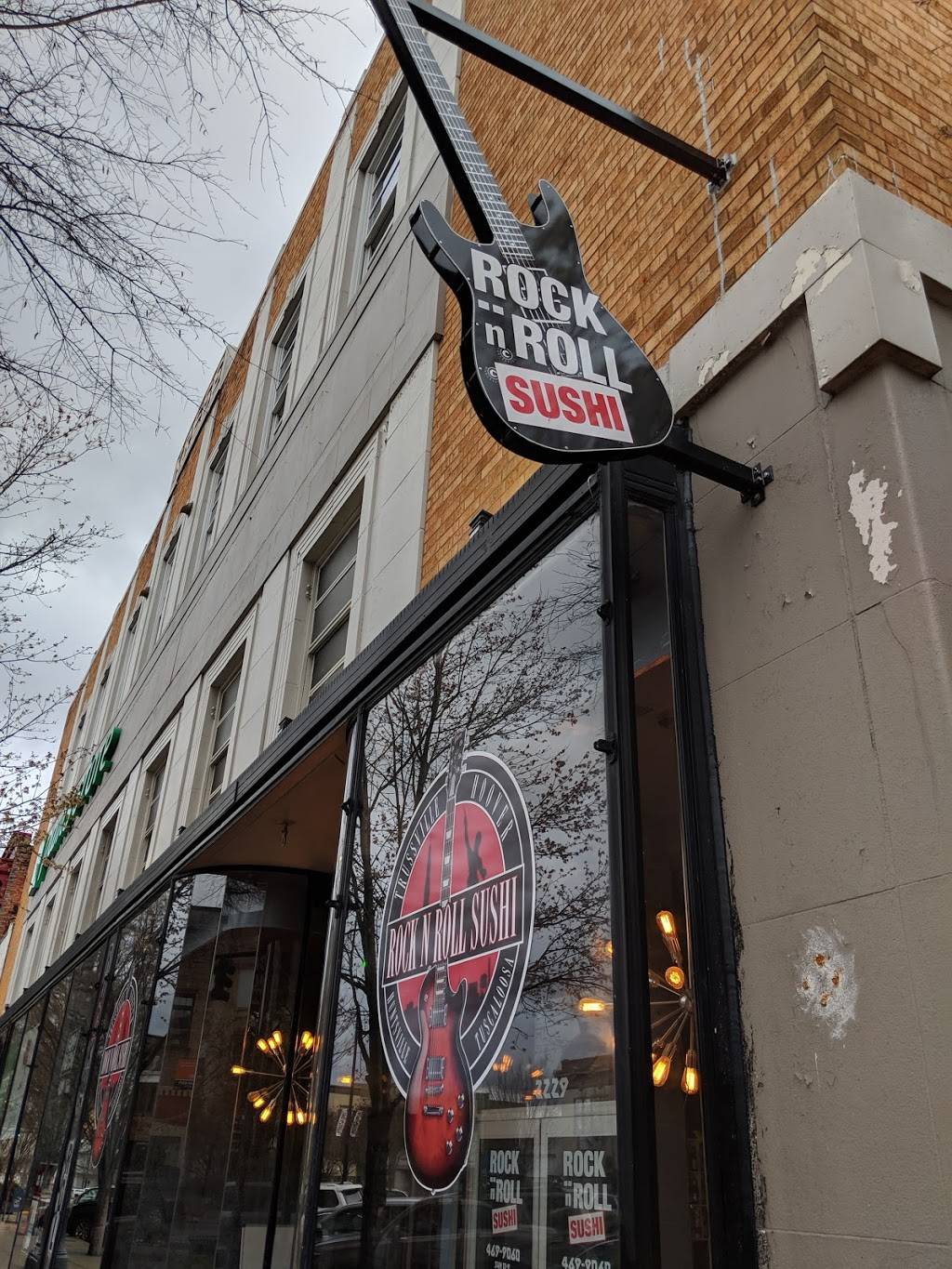 Rock N Roll Sushi | restaurant | 2229 University Blvd, Tuscaloosa, AL 35401, USA | 2054699060 OR +1 205-469-9060