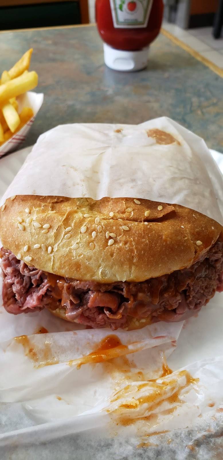 Royal Roast Beef & Seafood | restaurant | 475 Main St, Stoneham, MA 02180, USA | 7814387779 OR +1 781-438-7779