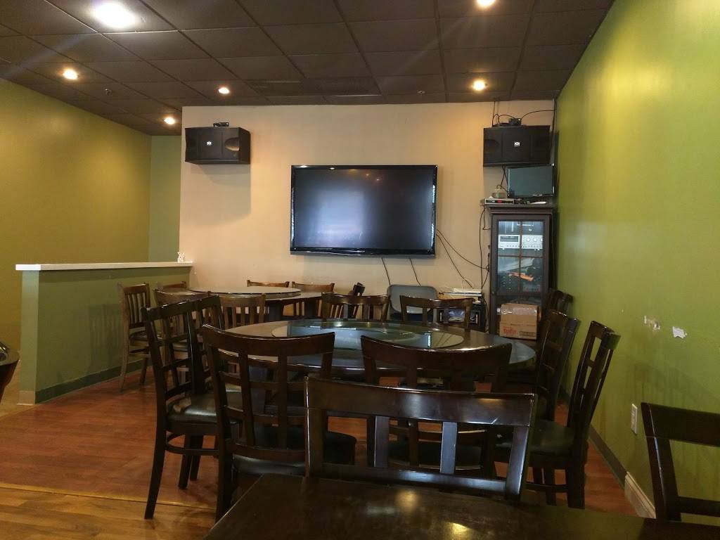 Oasis Chinese Restaurant | restaurant | 2652 E 10th St, Bloomington, IN 47408, USA | 8123393999 OR +1 812-339-3999