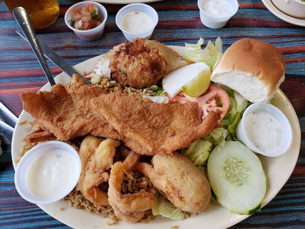 Mambo Seafood | restaurant | 10810 North Fwy, Houston, TX 77037, USA | 2818203300 OR +1 281-820-3300