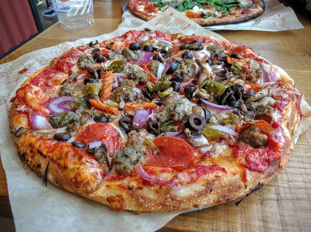 Blaze Pizza | meal takeaway | 15903 S Harlem Ave, Tinley Park, IL 60477, USA | 7082706061 OR +1 708-270-6061