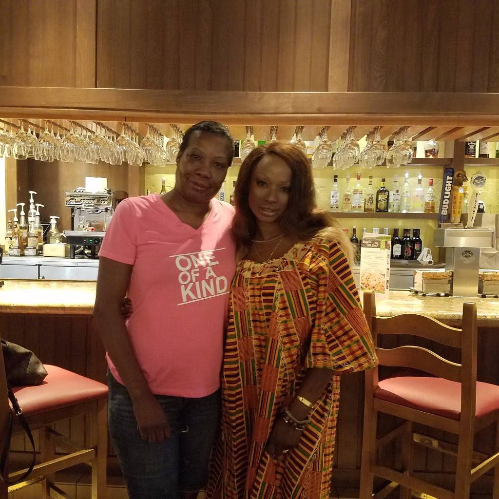 Olive Garden Italian Restaurant | meal takeaway | 10212 Emmett F Lowry Expy, Texas City, TX 77591, USA | 4099867471 OR +1 409-986-7471