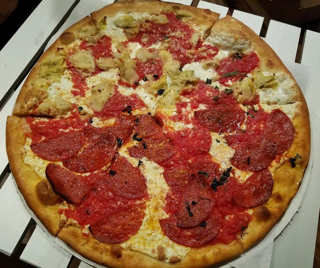 The Pie at Salvatores | restaurant | 120 E Main St, Bay Shore, NY 11706, USA | 6312061060 OR +1 631-206-1060