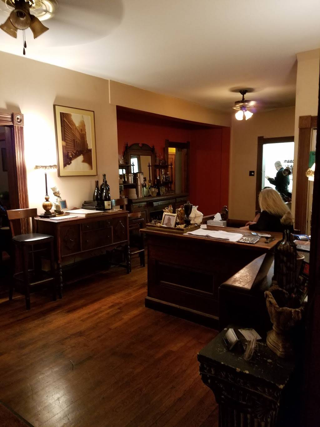 Giuseppe’s Italian Restaurant | restaurant | 6921, 821 N Locust St, Denton, TX 76201, USA | 9403812712 OR +1 940-381-2712